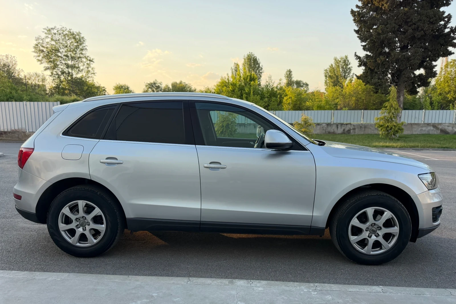 Audi Q5 2.0TDI/quattro/pano/navi/podgrev/koja, снимка 6 - Автомобили и джипове - 54430006