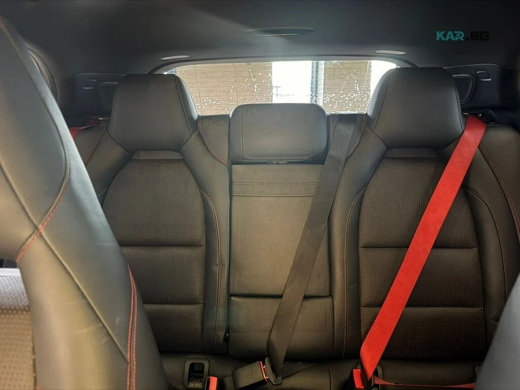 Mercedes-Benz GLA 45 AMG 4MATIC * FULL * АвтоКредит* (ЦЕНА ДО БГ), снимка 17 - Автомобили и джипове - 54599383