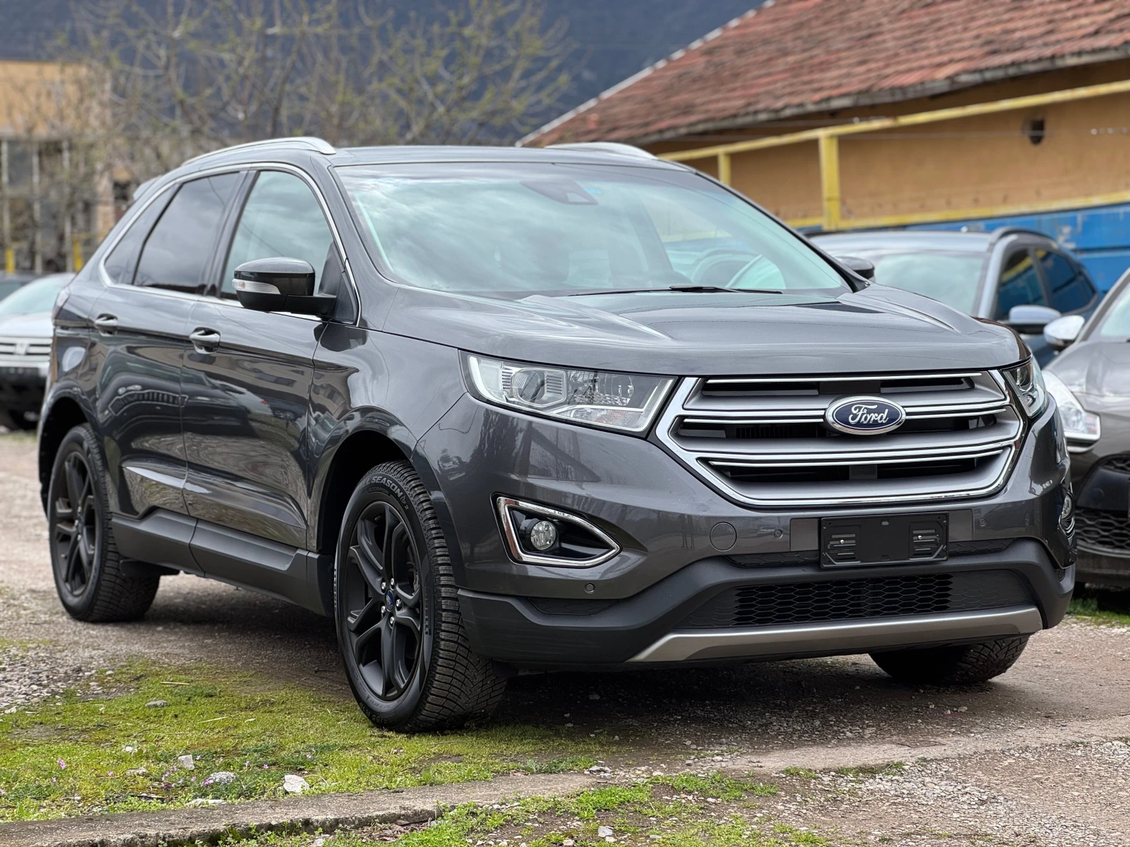 Ford Kuga Edge 2.0TDCI * TITANIUM* NAVI* DISTRONIC* 4X4