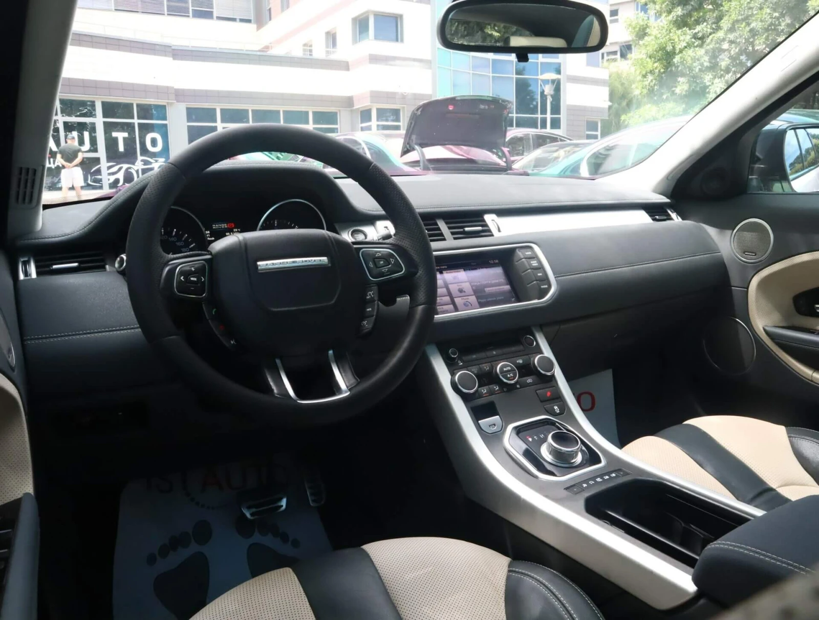 Land Rover Range Rover Evoque SD4/AWD/Dynamic/Meridian/Пано/Recaro/Memory/PDC, снимка 7 - Автомобили и джипове - 55073574