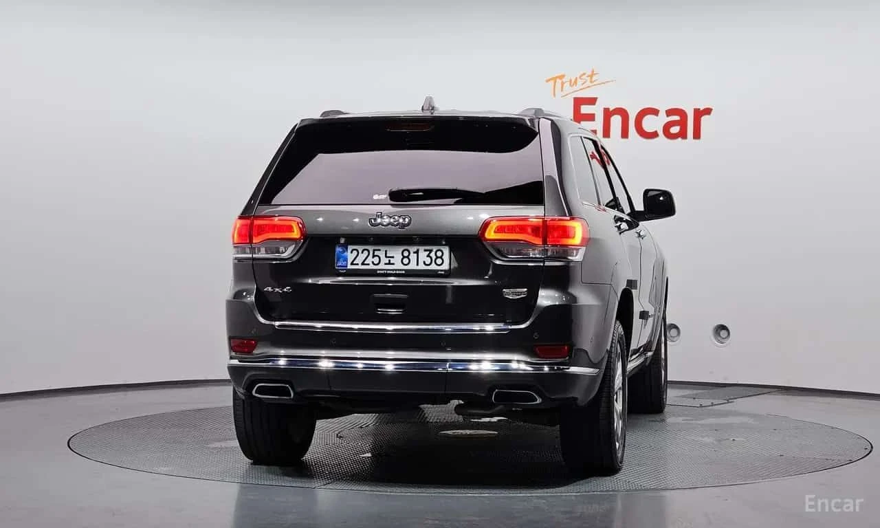 Jeep Cherokee 3.6 Summit * ДИСТРОНИК/ОБДУХ/ФИНАНСИРАНЕ, снимка 4 - Автомобили и джипове - 55565909