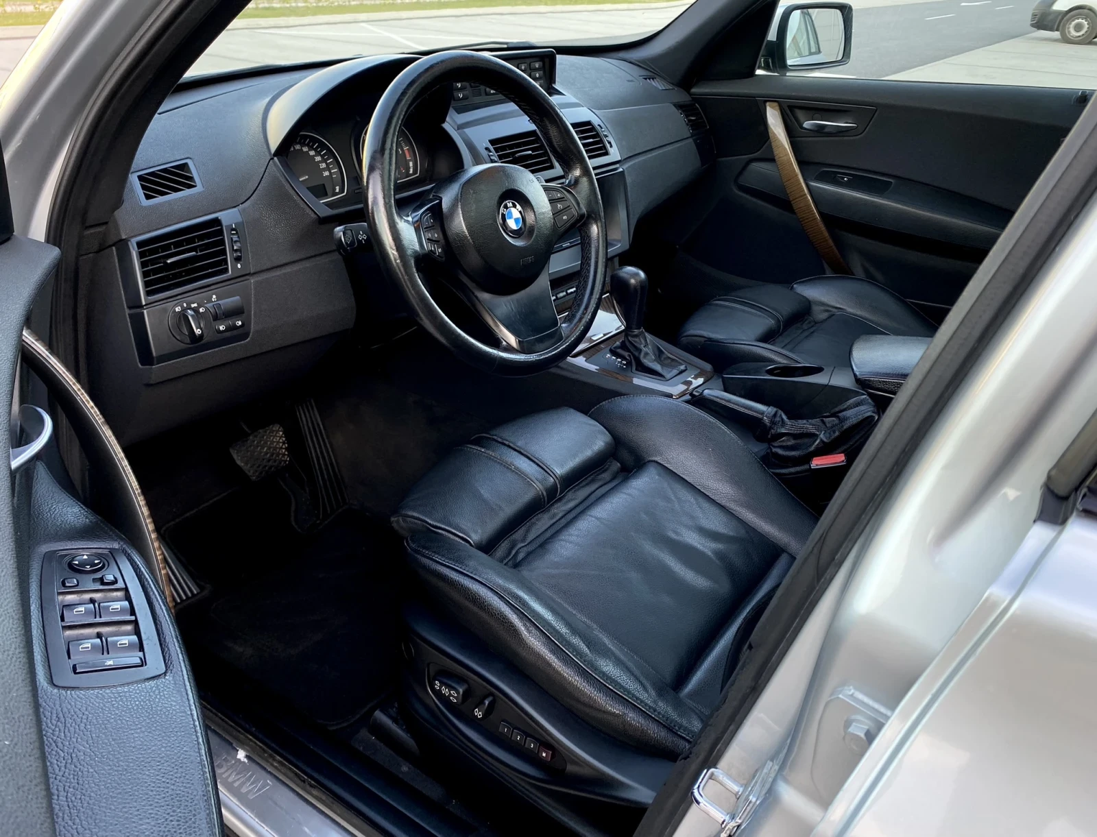 BMW X3 3.0D / АВТОМАТ / ПАНОРАМА / СПОРТ ПАКЕТ / 4х4* , снимка 11 - Автомобили и джипове - 55732559