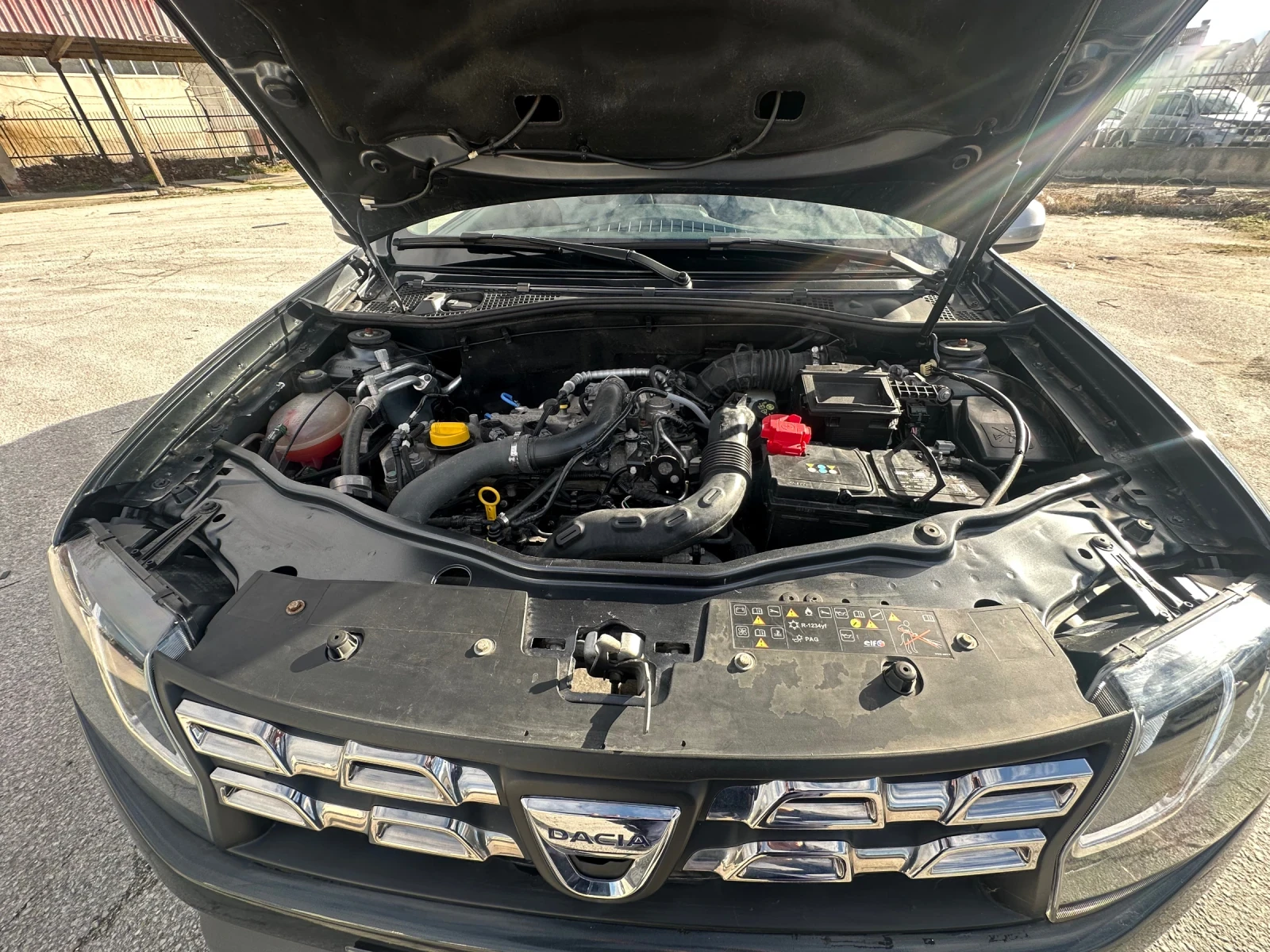 Dacia Duster 1.2 tce, снимка 6 - Автомобили и джипове - 56136621