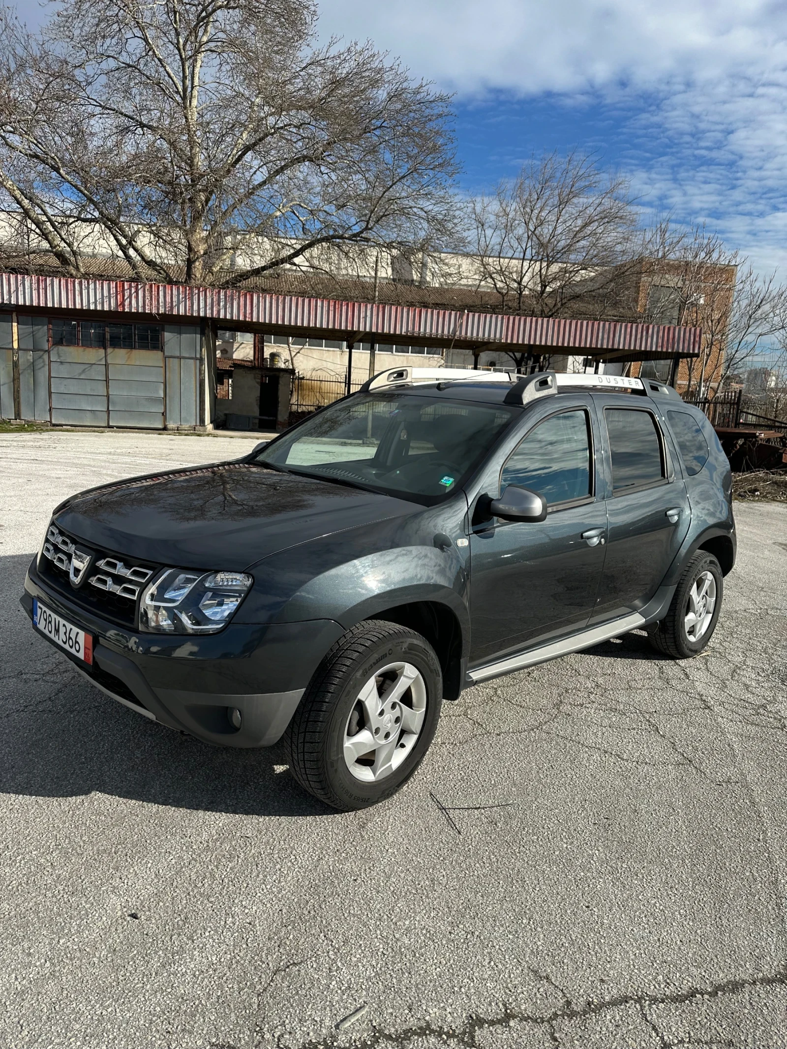 Dacia Duster 1.2 tce, снимка 4 - Автомобили и джипове - 56136621