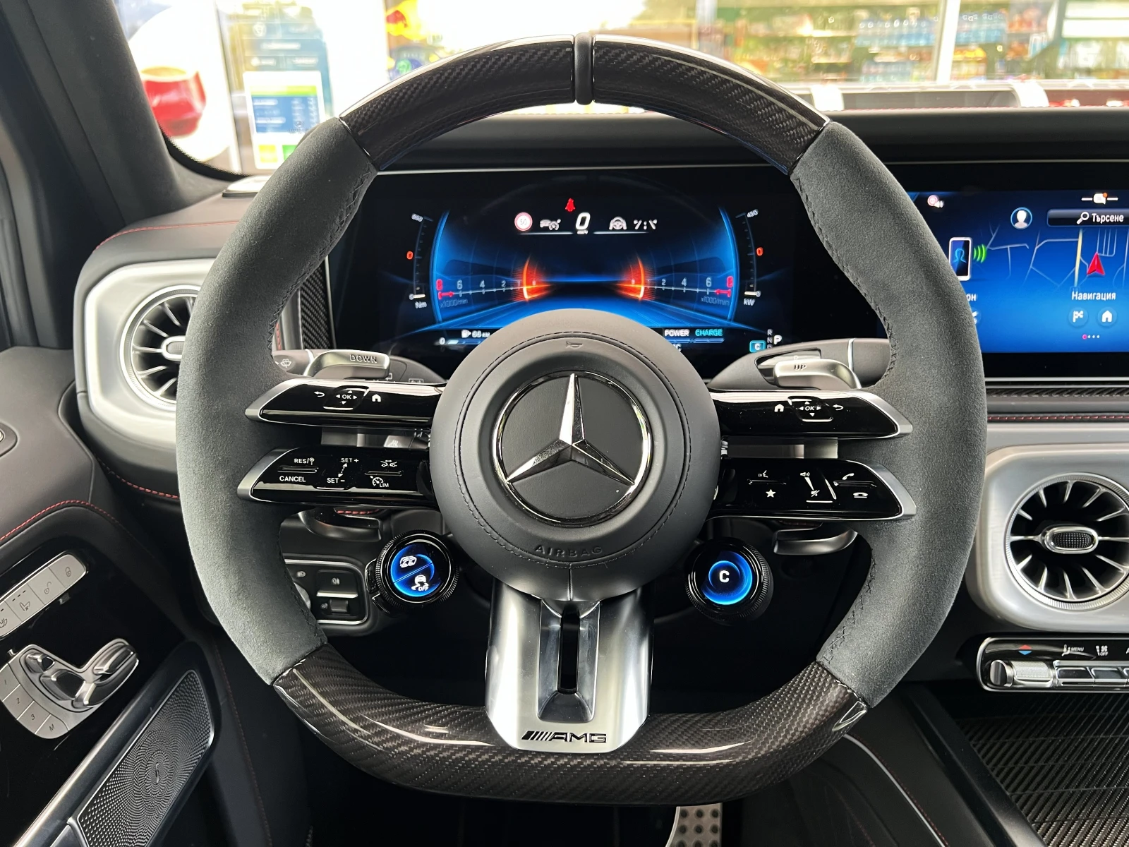 Mercedes-Benz G 63 AMG CARBON / MANUFAKTUR / SUPERIOR / PANO / BURM / 360, снимка 11 - Автомобили и джипове - 56196042
