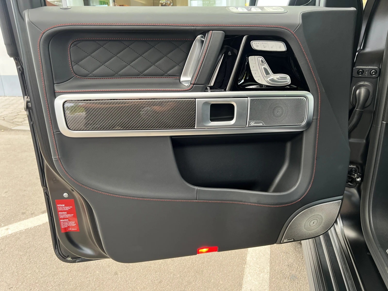 Mercedes-Benz G 63 AMG CARBON / MANUFAKTUR / SUPERIOR / PANO / BURM / 360, снимка 8 - Автомобили и джипове - 56196042