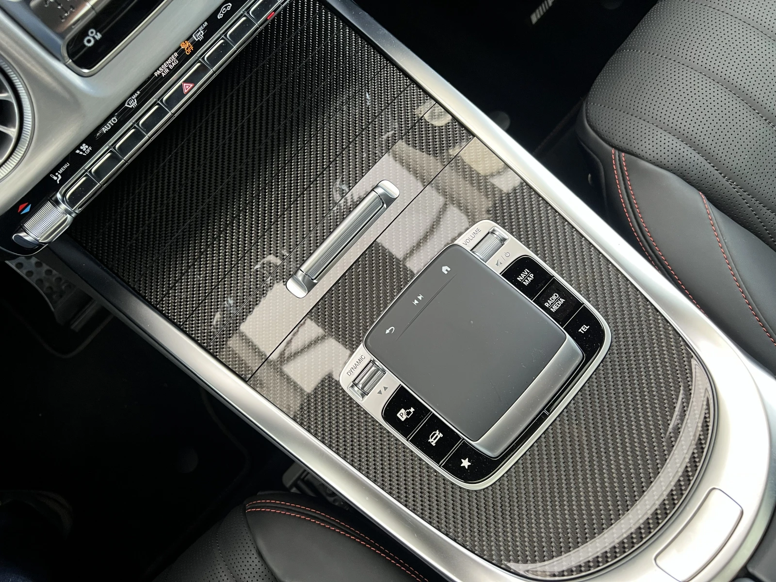 Mercedes-Benz G 63 AMG CARBON / MANUFAKTUR / SUPERIOR / PANO / BURM / 360, снимка 13 - Автомобили и джипове - 56196042