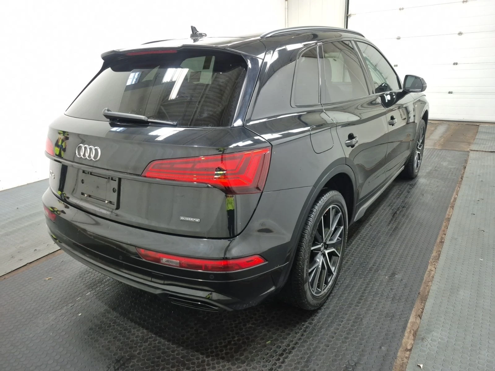 Audi Q5 TECHNIK* Matrix LED* Bang & Olufsen* , снимка 4 - Автомобили и джипове - 56747769