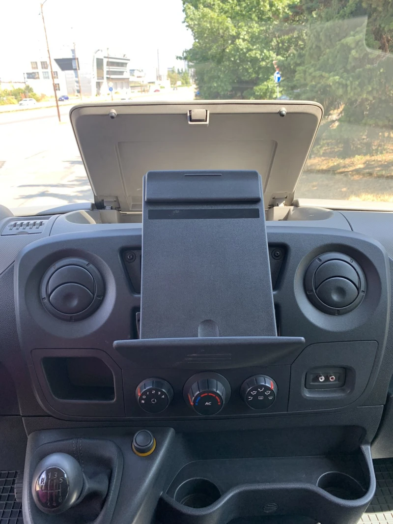 Renault Master * Обслужен* Двойна гума ! до 3500кг -B категория !, снимка 11 - Бусове и автобуси - 50256400