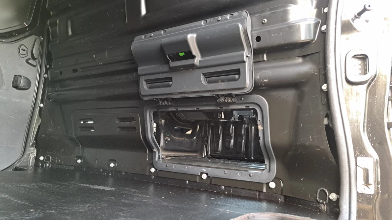 Renault Trafic ДВЕ СТРАНИЧНИ ВРАТИ, снимка 13 - Бусове и автобуси - 52437959