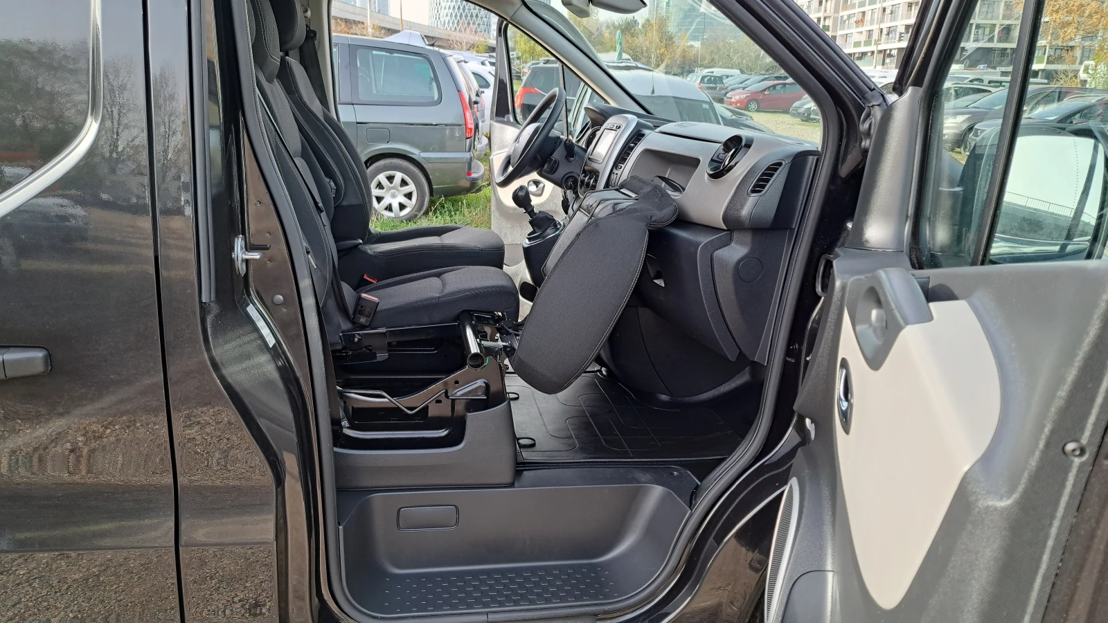 Renault Trafic    | Mobile.bg   7