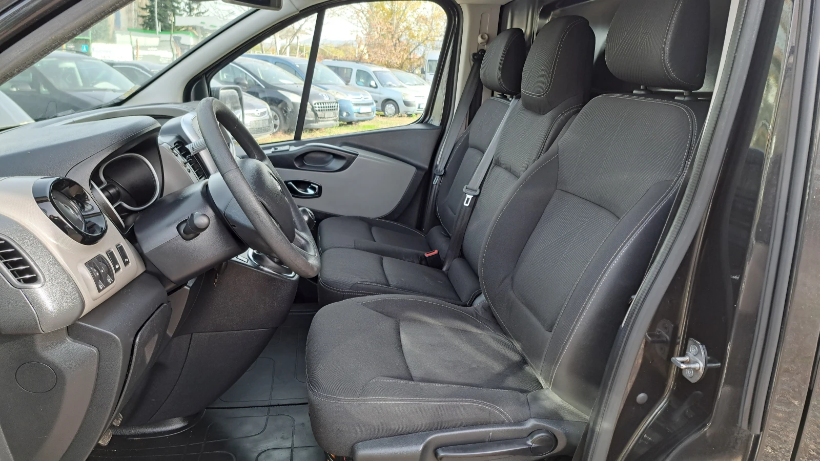 Renault Trafic    | Mobile.bg   6