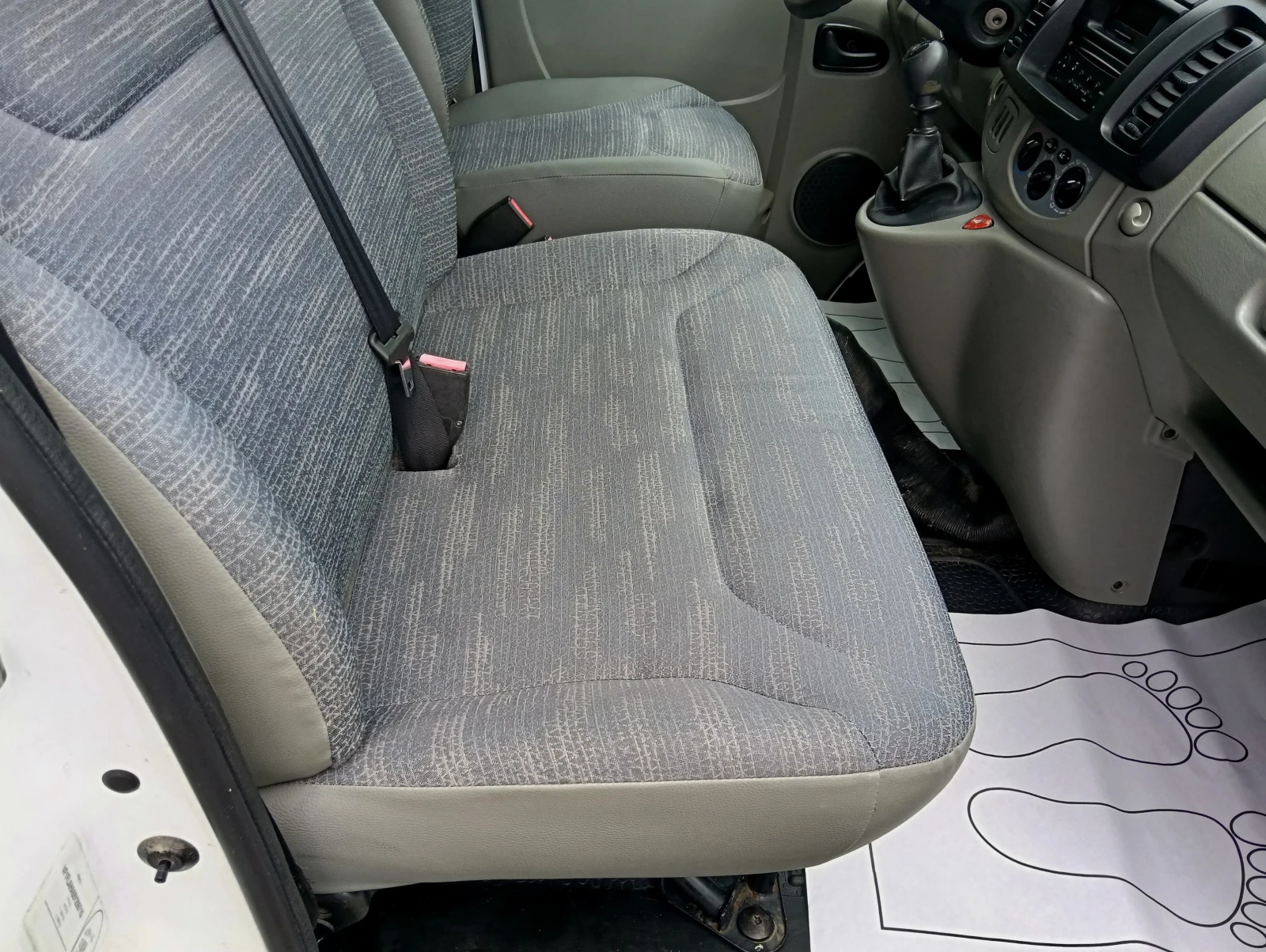 Renault Trafic 2.0 DCI, снимка 7 - Бусове и автобуси - 54881017