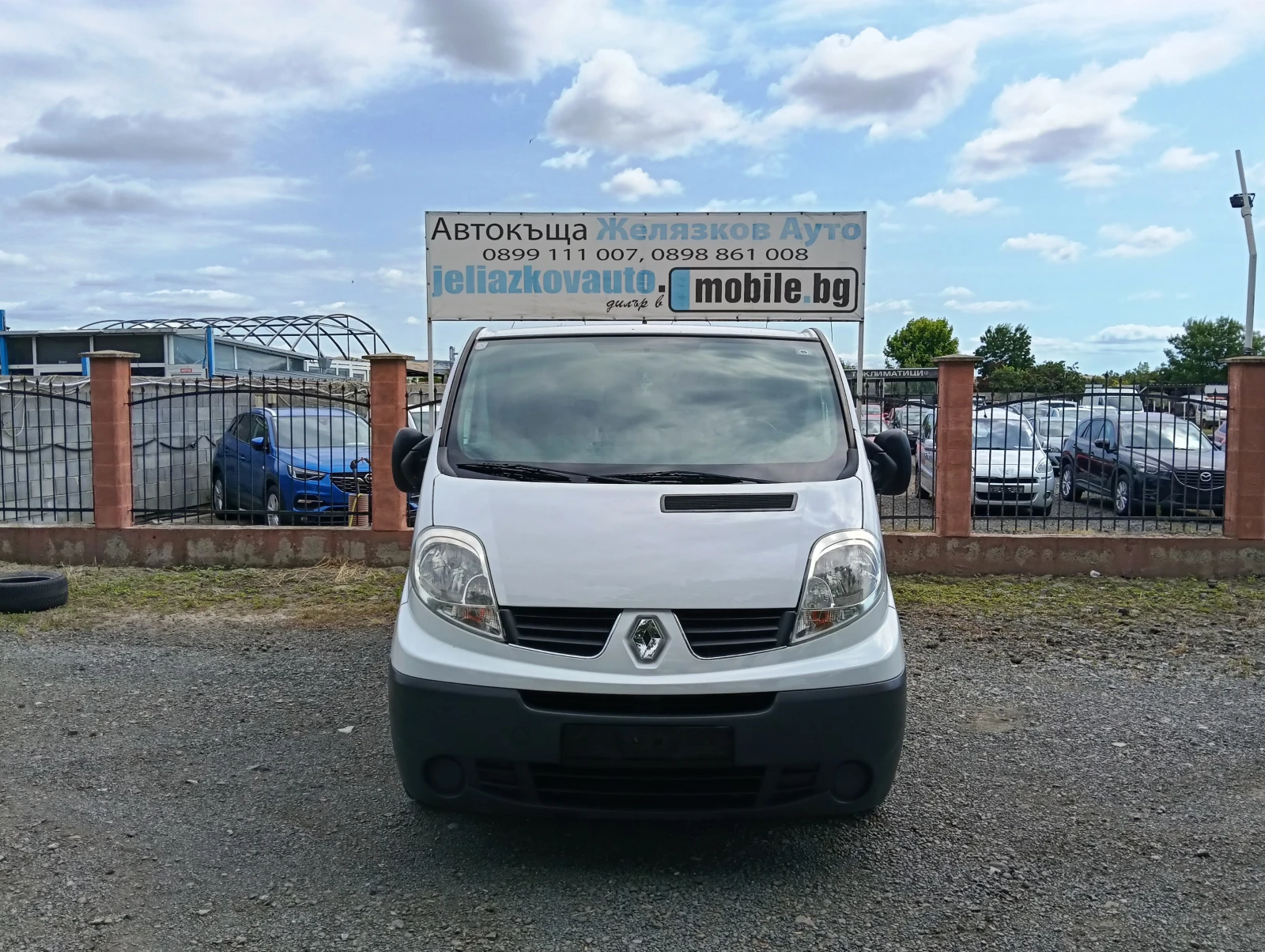 Renault Trafic 2.0 DCI, снимка 2 - Бусове и автобуси - 54881017