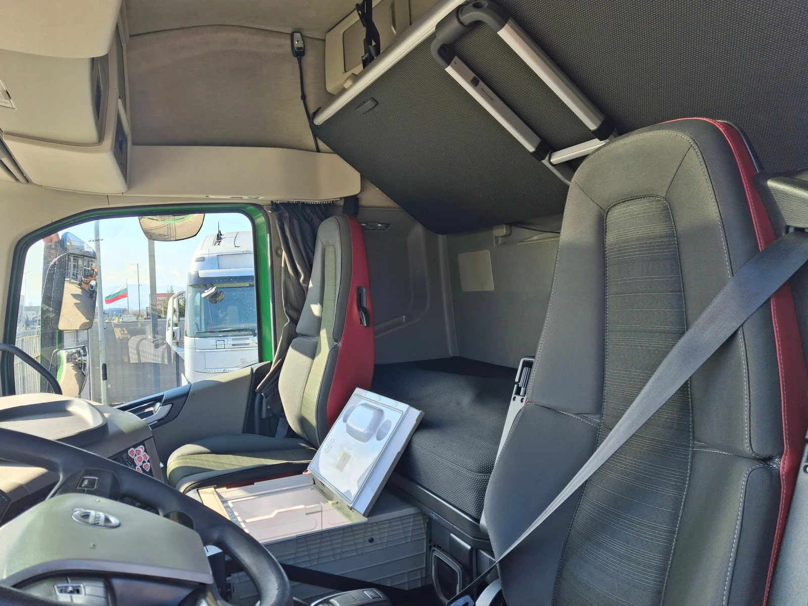 Volvo Fh ХЛАДИЛЕН БИ-ТЕМПЕРАТУРЕН, снимка 16 - Камиони - 54039018