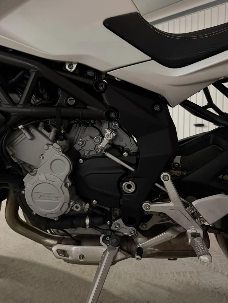 MV Agusta Brutale Stage 1 , снимка 5 - Мотоциклети и мототехника - 53394356