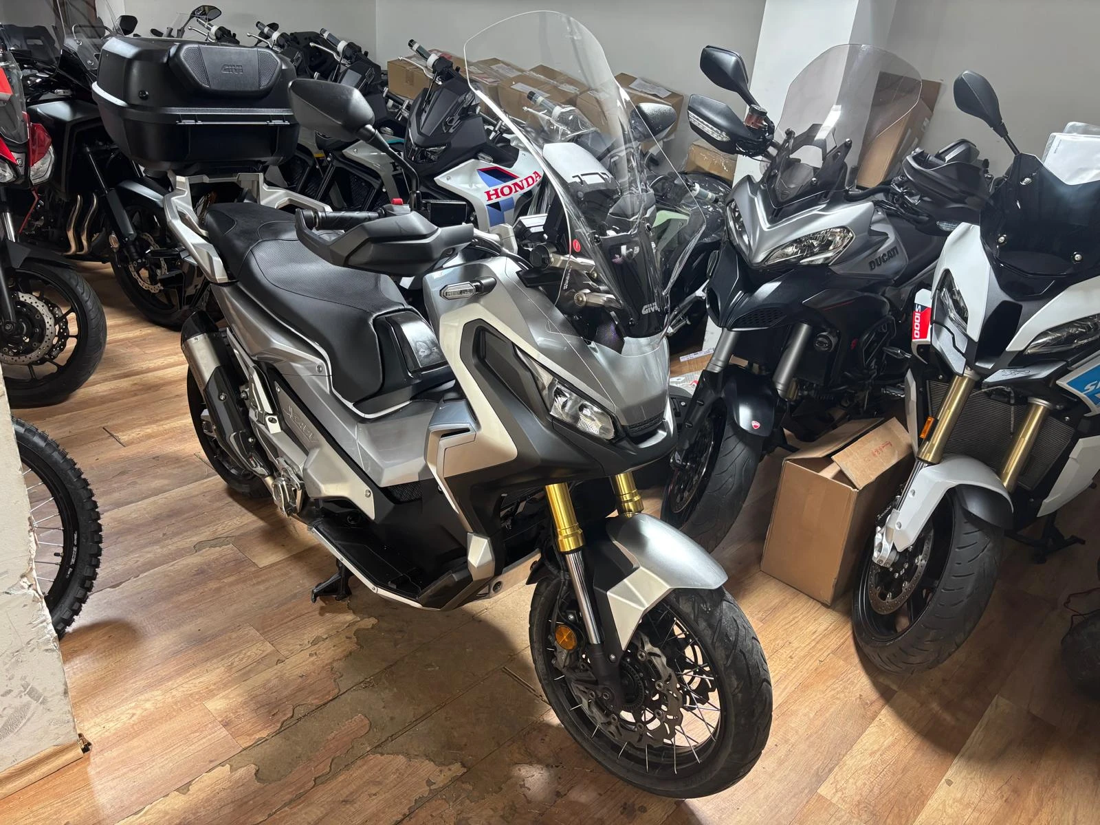 Honda X-ADV 750 ABS+ TRC + �krapovic ����� 2018-2020 | Mobile.bg � ����������� 2