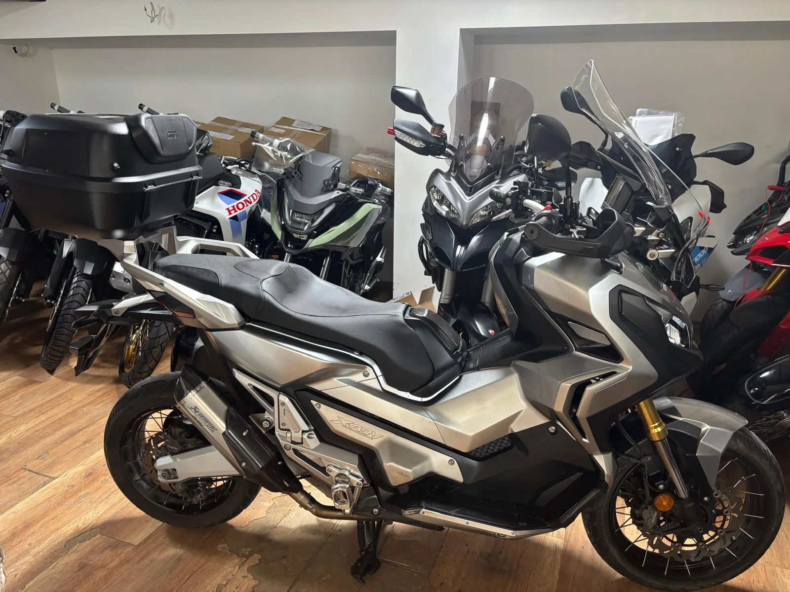 Honda X-ADV 750 ABS+ TRC + �krapovic ����� 2018-2020 | Mobile.bg � ����������� 1