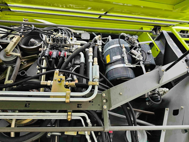 Комбайн Claas LEXION 770 TERRA TRAC + V 1050, снимка 8 - Селскостопанска техника - 50224287