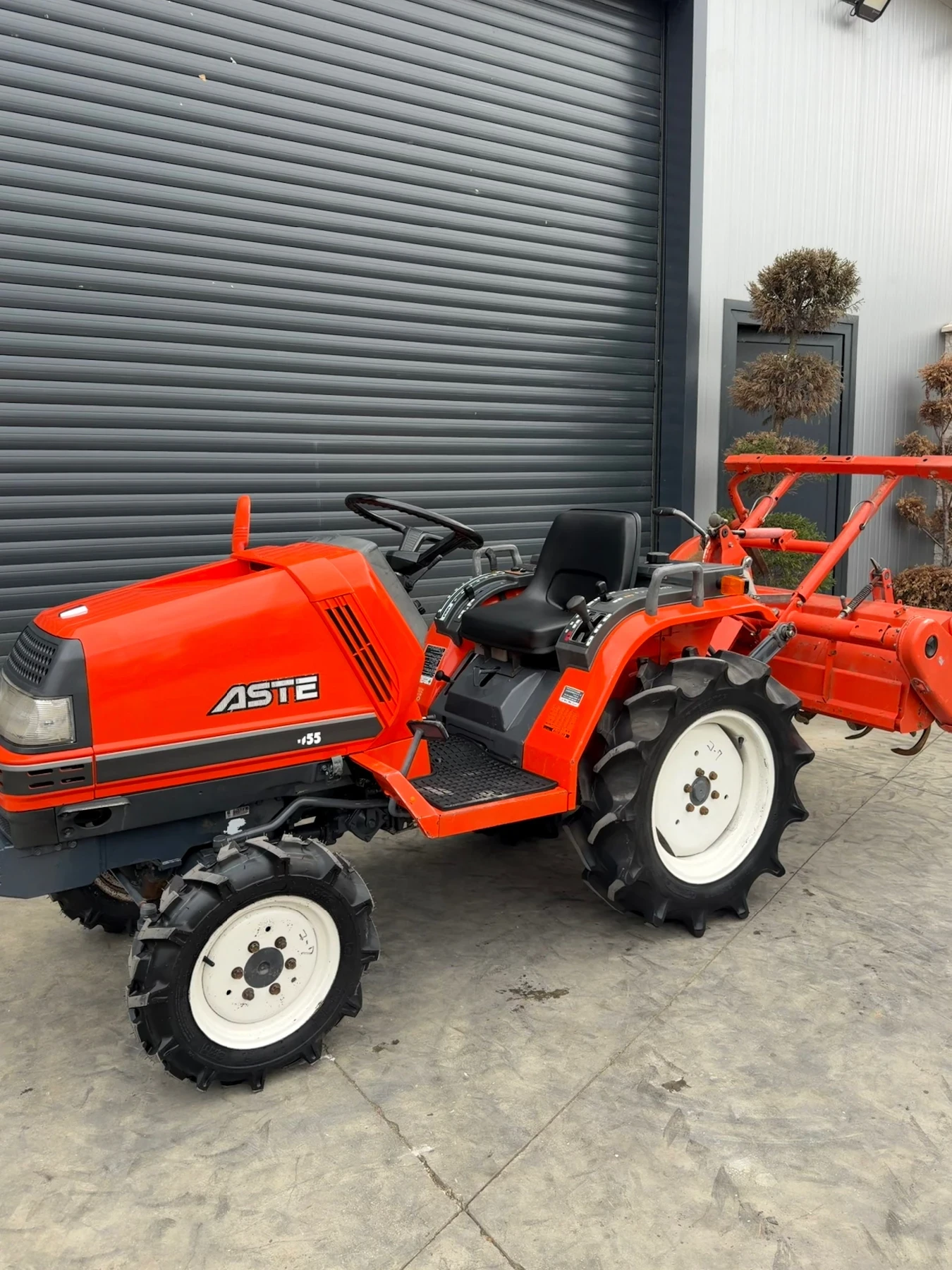 Трактор Kubota Aste A155 15.5кс., снимка 2 - Селскостопанска техника - 56728709