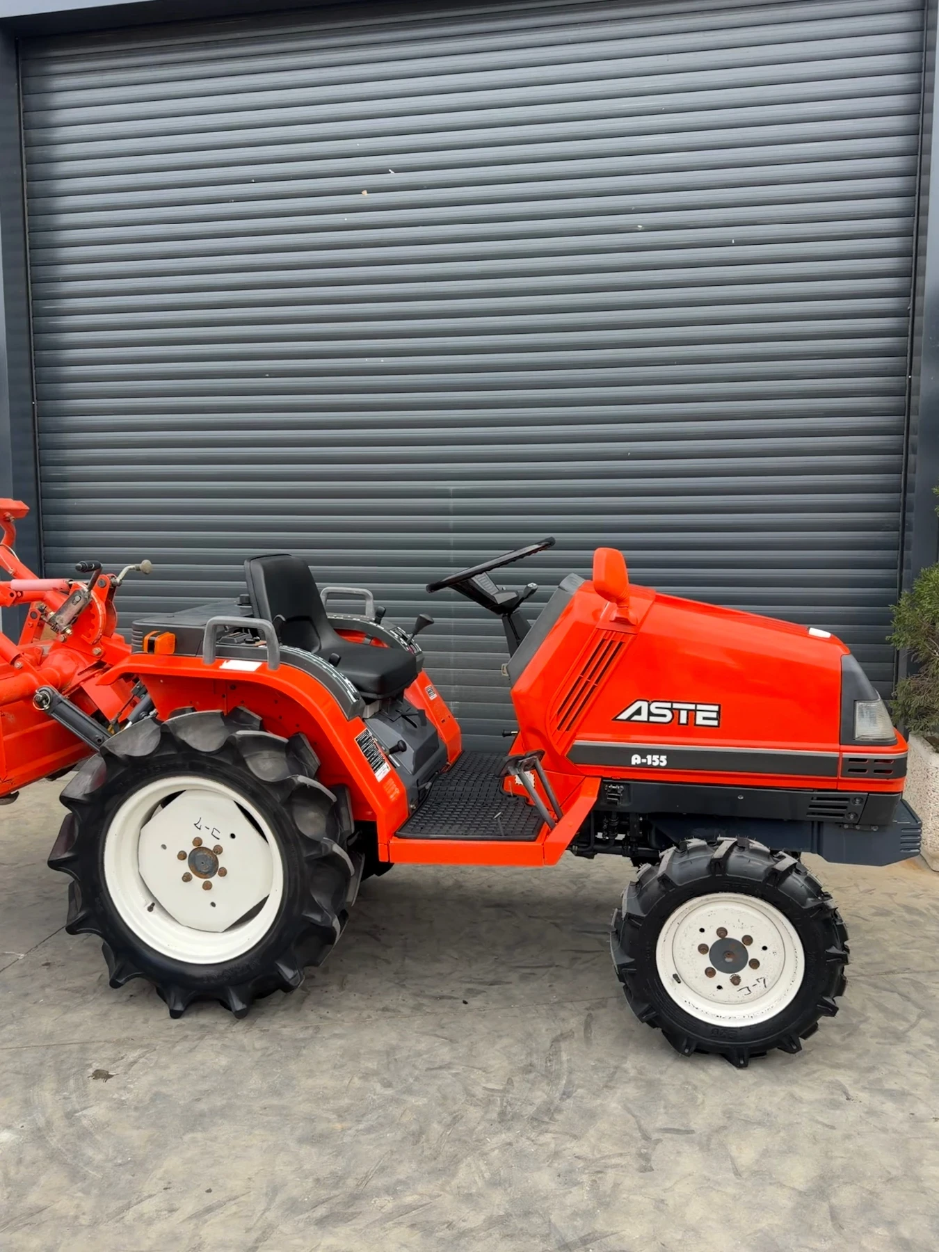 Трактор Kubota Aste A155 15.5кс., снимка 4 - Селскостопанска техника - 56728709