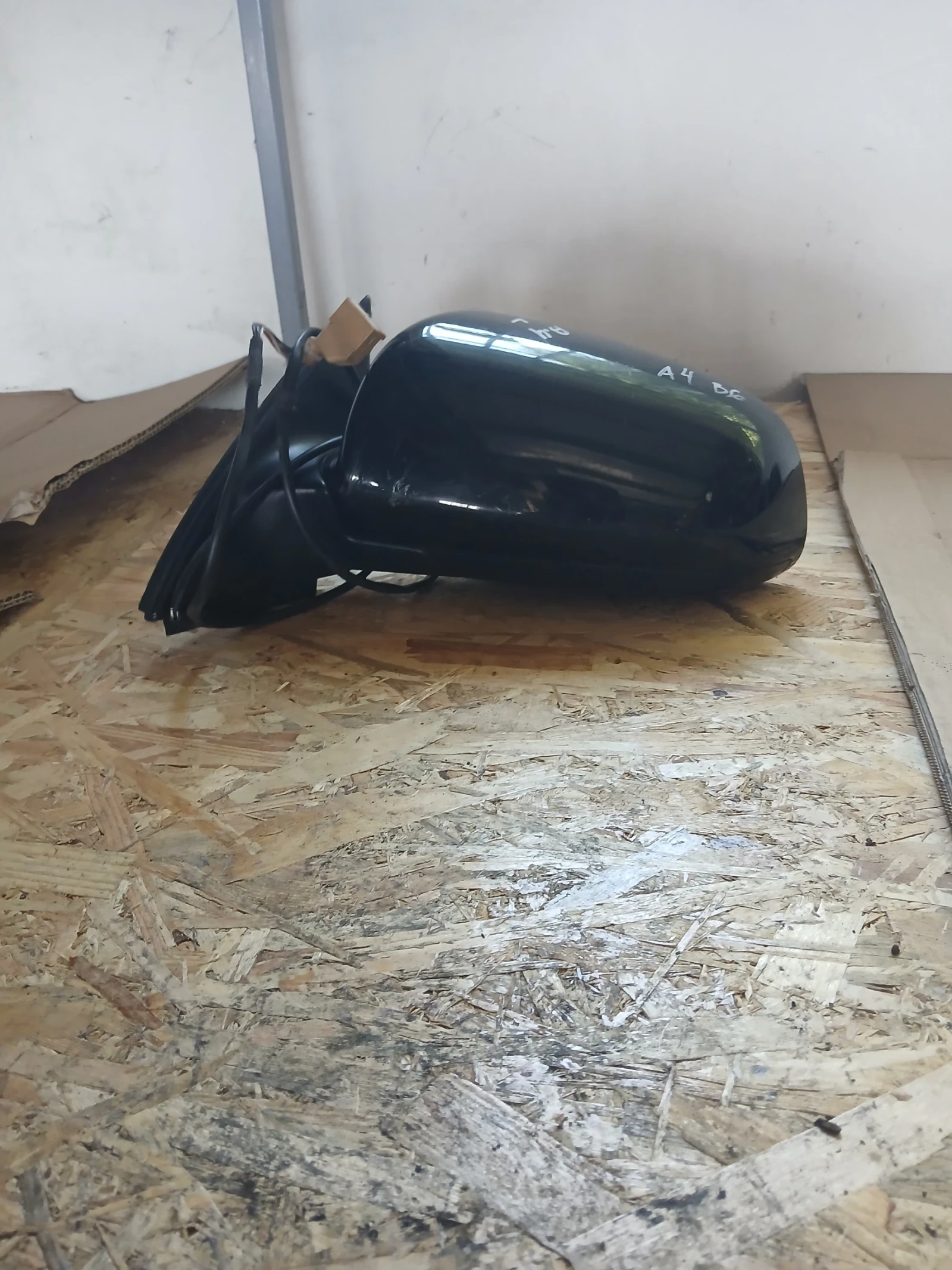 Огледало ляво Audi A4 B6 , снимка 4 - Части - 56128725