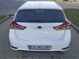 Toyota Auris 1.8 hybrid реални км, снимка 7