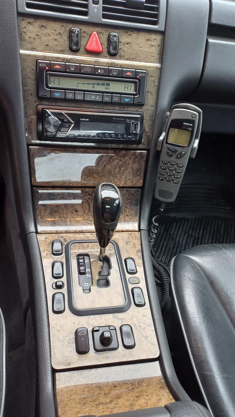 Mercedes-Benz E 270, снимка 12 - Автомобили и джипове - 48450609