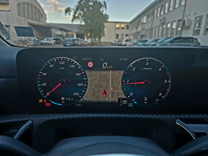 Mercedes-Benz A 180 Progressive / Digital MBUX, снимка 11 - Автомобили и джипове - 52807430