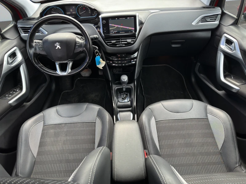 Peugeot 2008 1.2 PureTech Allure, снимка 11 - Автомобили и джипове - 53455641