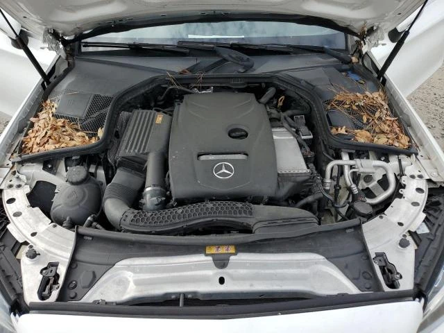 Mercedes-Benz C 300 2.0L 4 Rear-wheel drive, снимка 4 - Автомобили и джипове - 53570810
