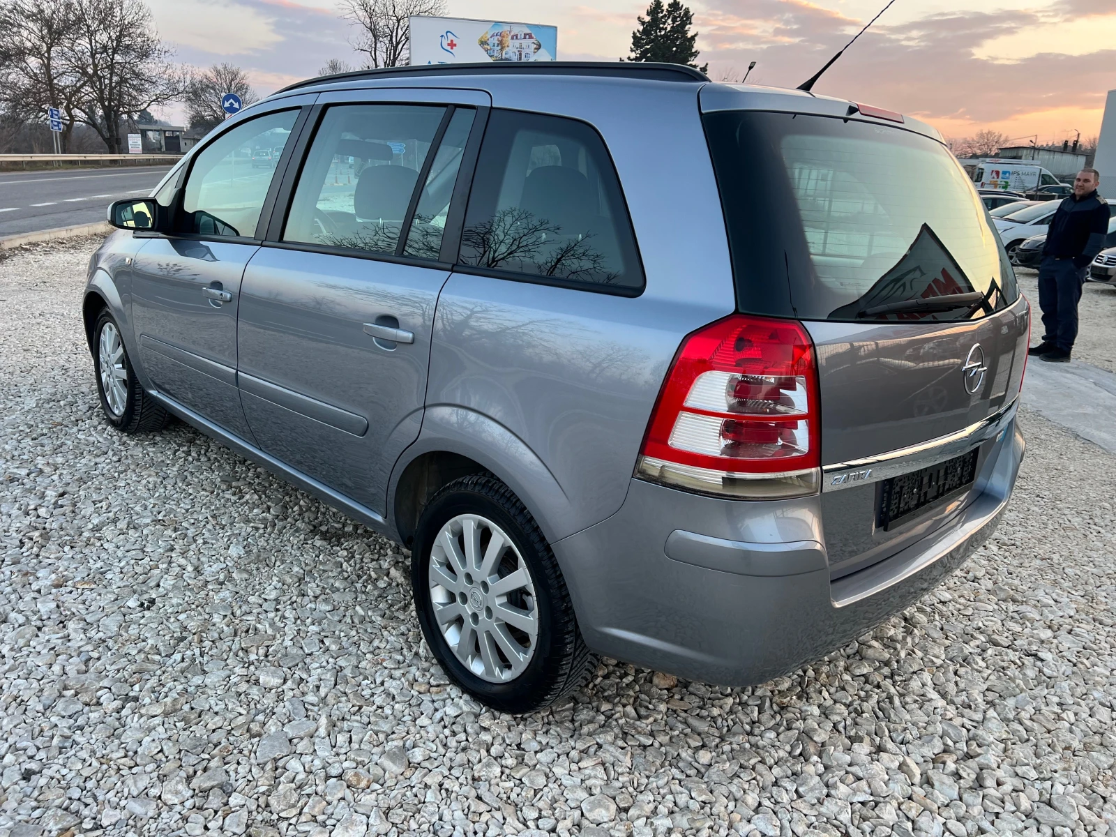 Opel Zafira 1.6i/95p.s-Facelift/Gas-CNG-7 mesten - изображение 4