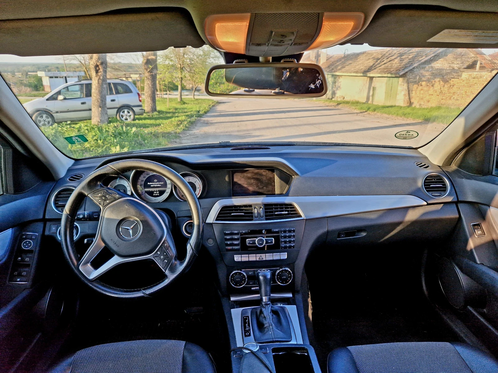 Mercedes-Benz C 220  - изображение 7