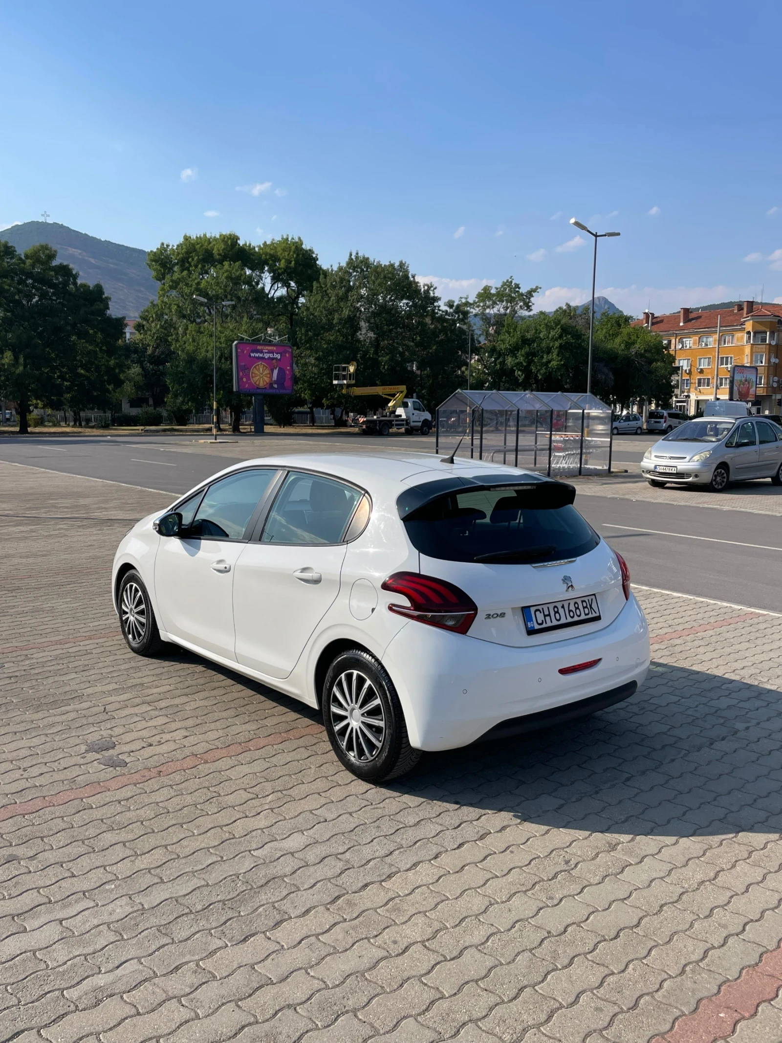 Peugeot 208  - изображение 4