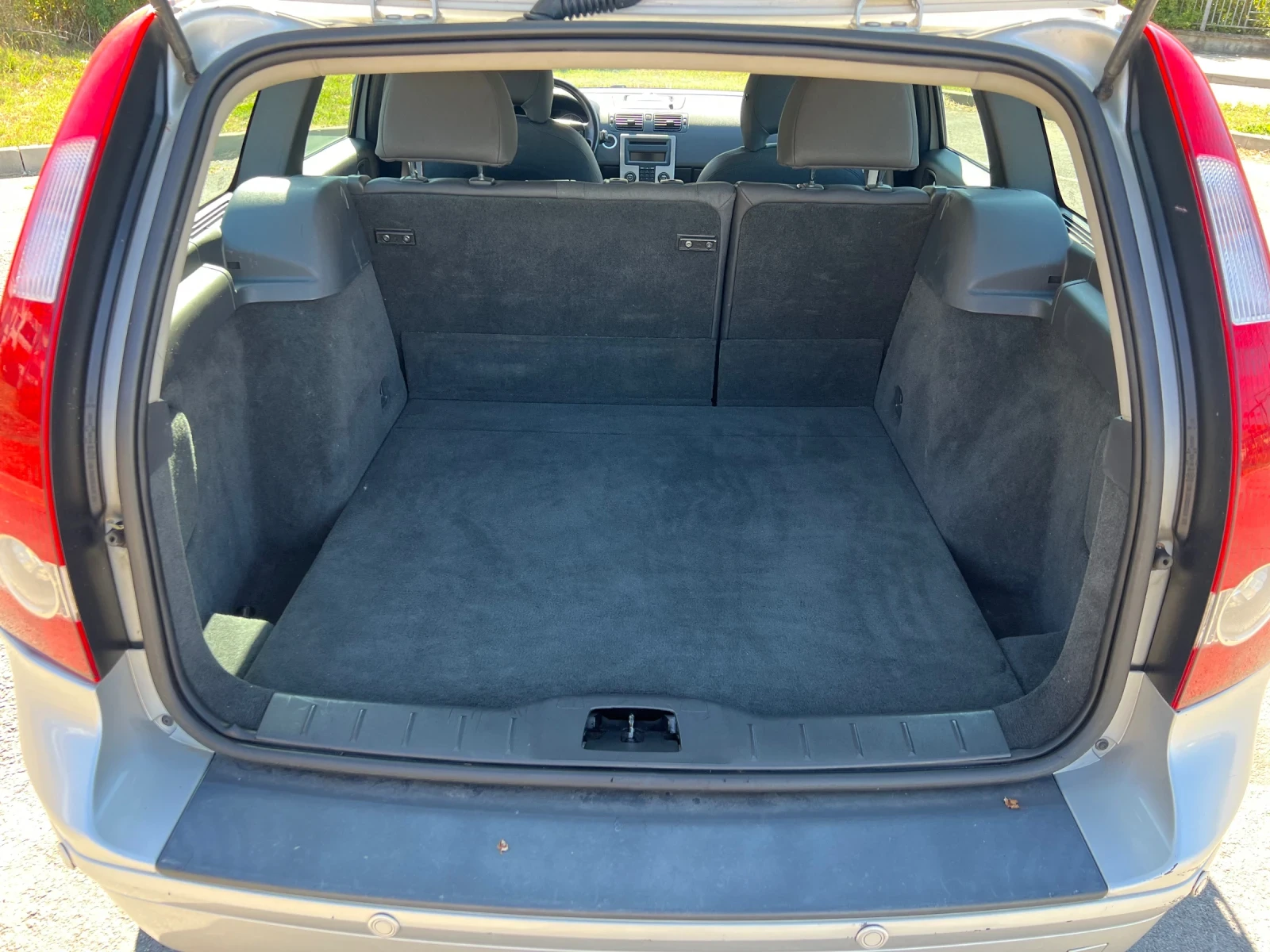 Volvo V50 2.4D-NAVI-HIGH PERFORMANCE AUDIO - изображение 8