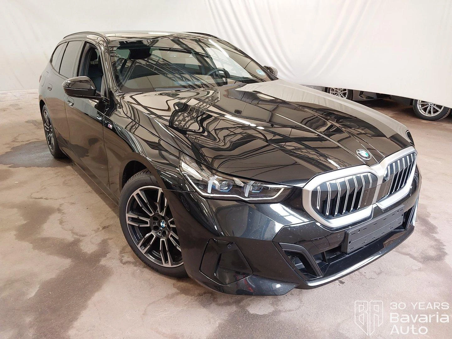 BMW 520 d xDrive Touring M Sport Paket - изображение 4