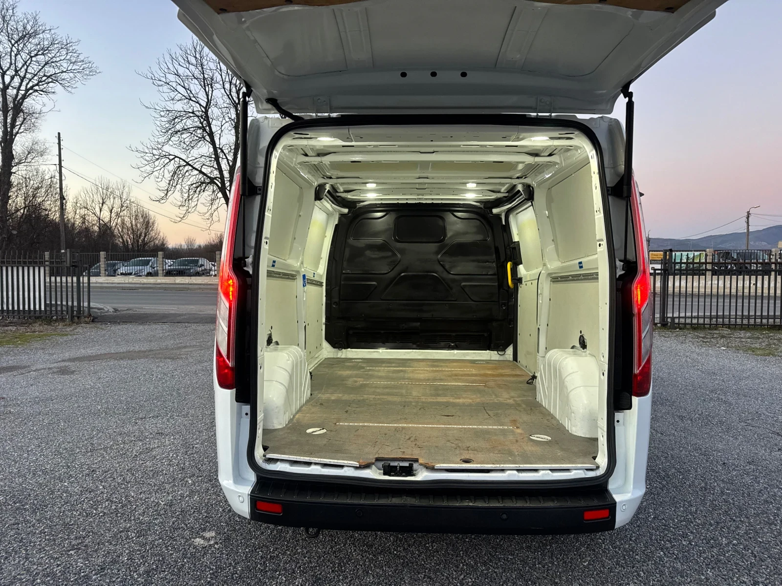 Ford Transit Custom L2 H1 2.0d MAXI 3 seats 118kkm EURO 6 | Mobile.bg � ����������� 16