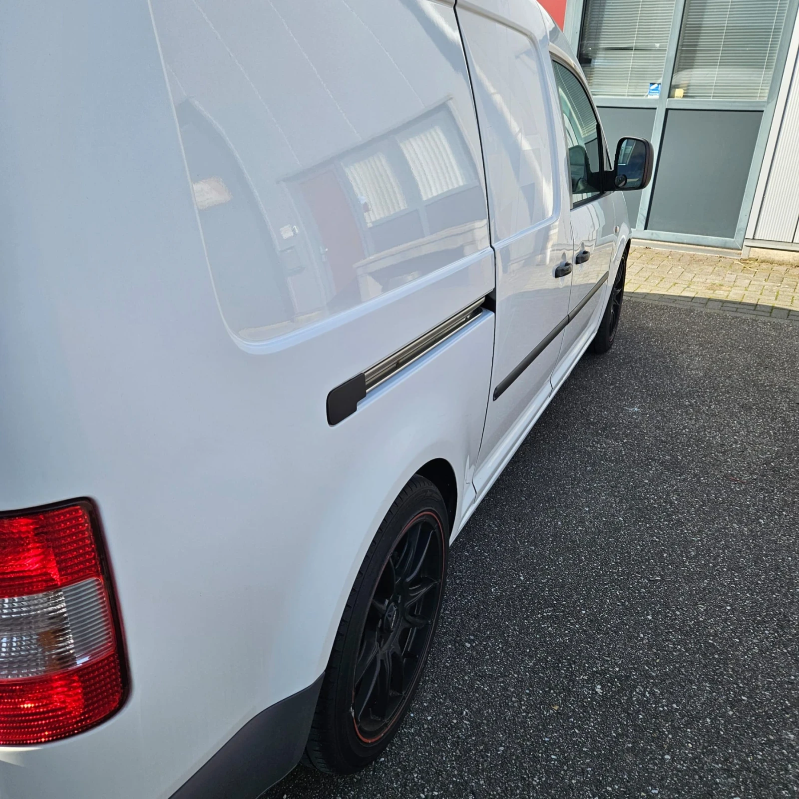 VW Caddy 1.9 TDI, снимка 6 - Автомобили и джипове - 53895659