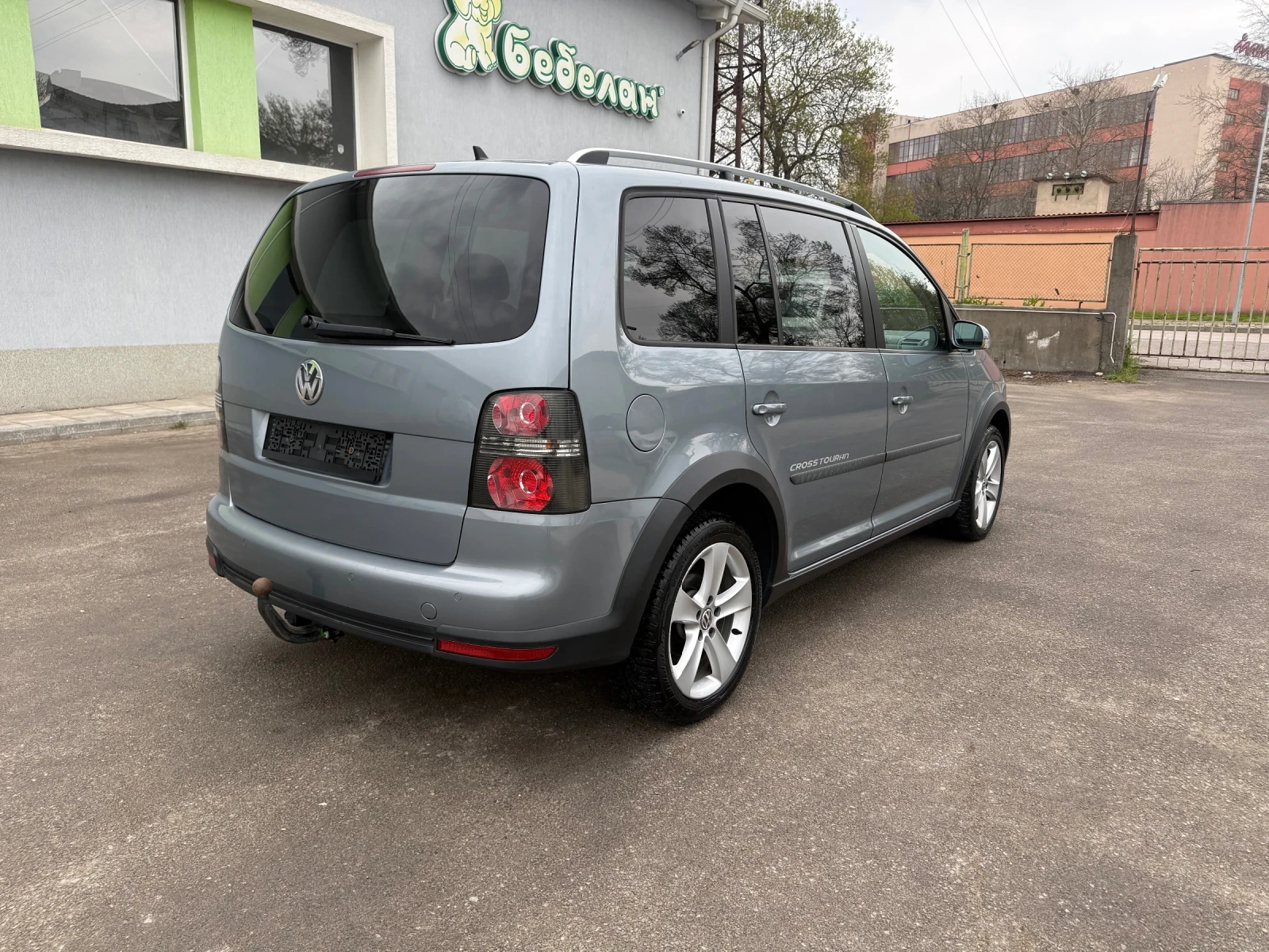 VW Touran 2.0TDI DSG 170к.с, снимка 4 - Автомобили и джипове - 54172196