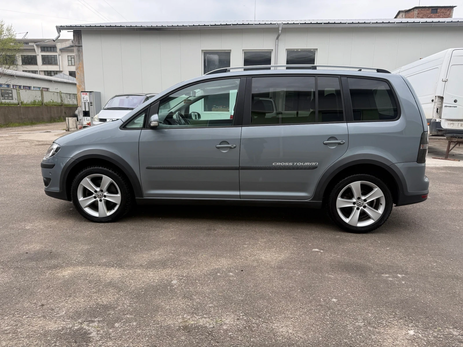 VW Touran 2.0TDI DSG 170к.с, снимка 5 - Автомобили и джипове - 54172196