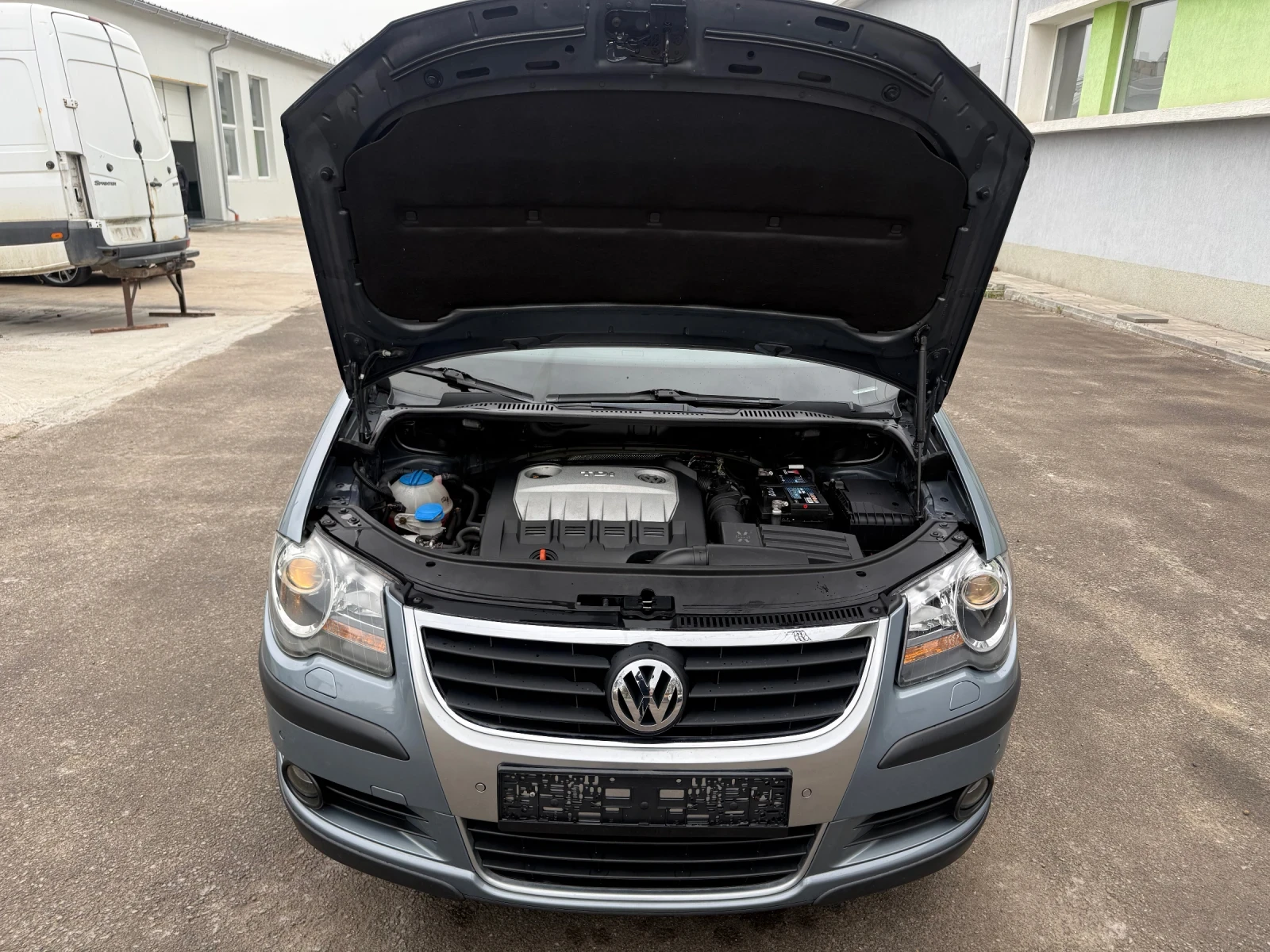 VW Touran 2.0TDI DSG 170к.с, снимка 15 - Автомобили и джипове - 54172196