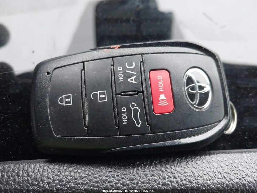 Toyota bZ4X Xle, снимка 11 - Автомобили и джипове - 54293263