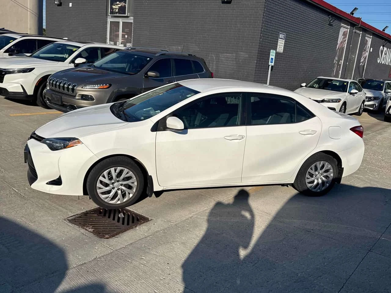 Toyota Corolla * LE CVT * АВТОКРЕДИТ БЕЗ ПЪРВОНАЧАЛНА ВНОСКА* , снимка 2 - Автомобили и джипове - 54903563