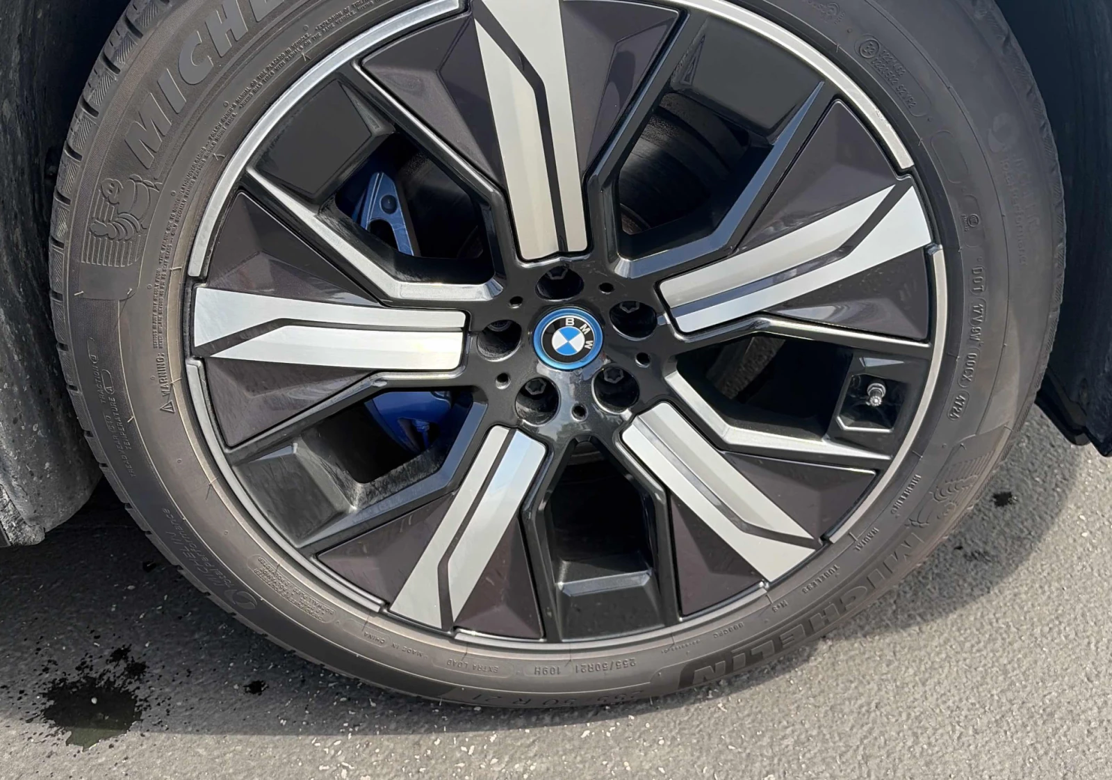 BMW iX 50* XDRIVE* HARMAN KARDON* 360 КАМЕРИ* ТЪРГ, снимка 5 - Автомобили и джипове - 55929783