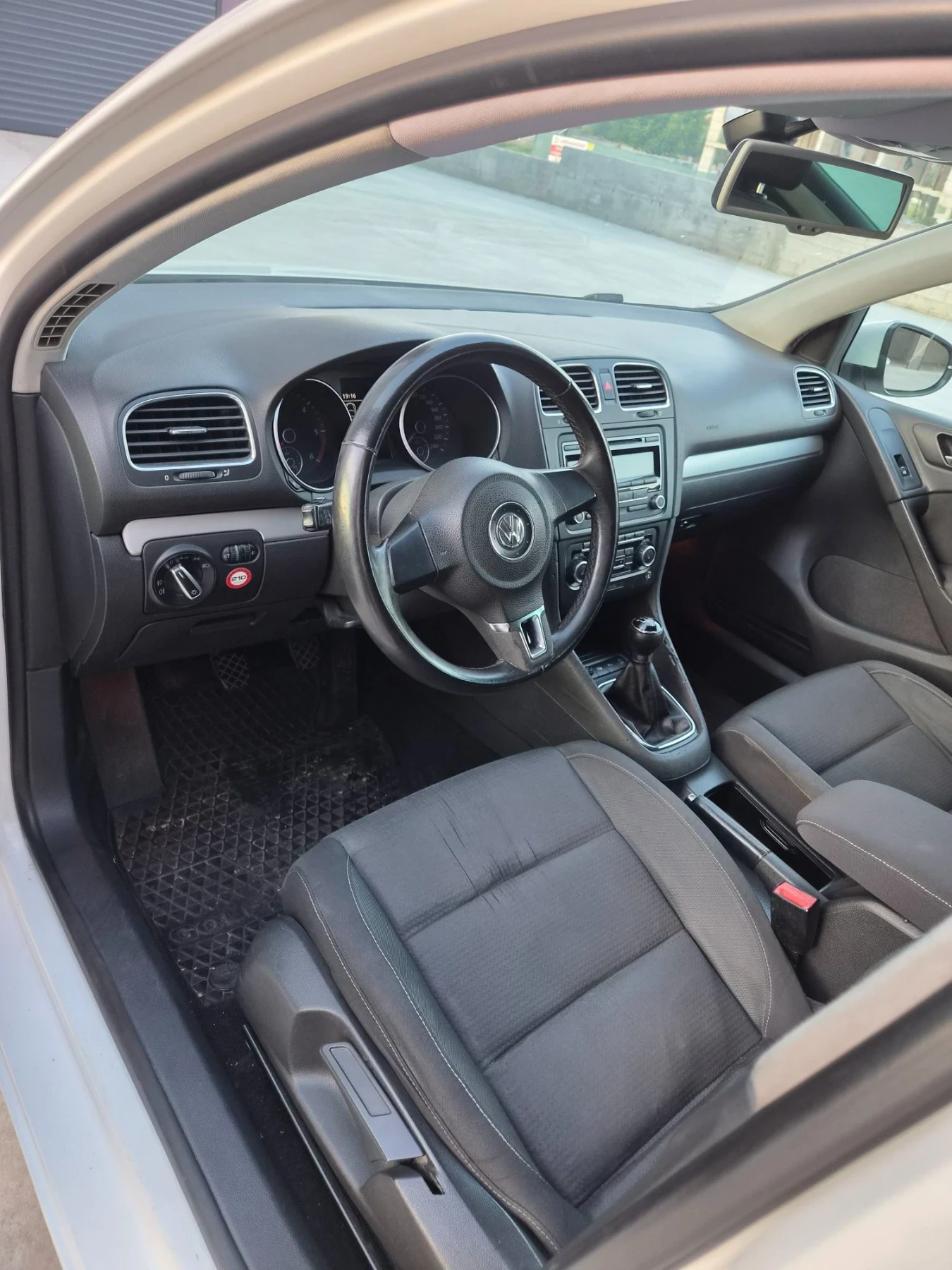 VW Golf, снимка 5 - Автомобили и джипове - 56555051