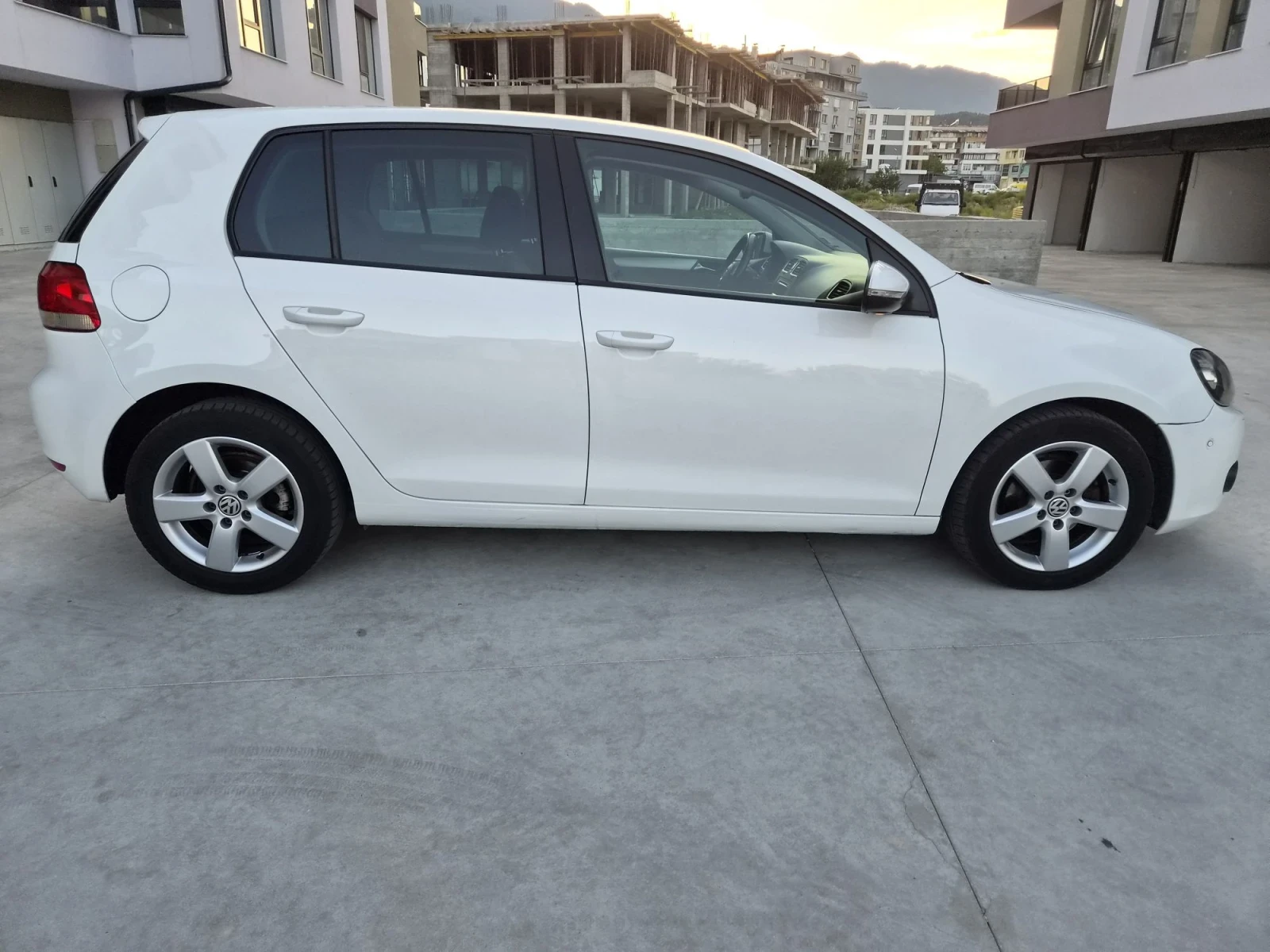 VW Golf, снимка 3 - Автомобили и джипове - 56555051