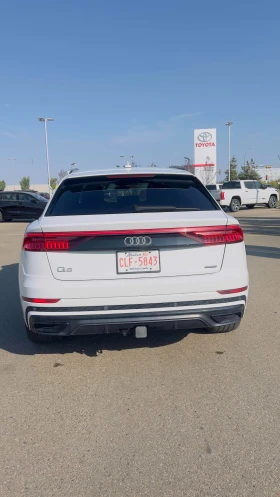 Обява за продажба на Audi Q8 CARFAX * * АВТО КРЕДИТ * *  ~67 500 лв. - изображение 1