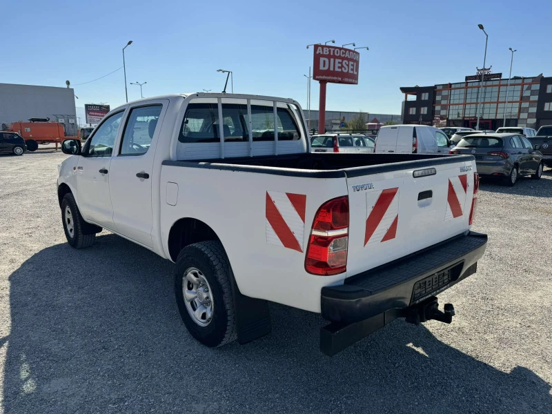 Toyota Hilux 2.5D 4X4, снимка 5 - Автомобили и джипове - 47686507