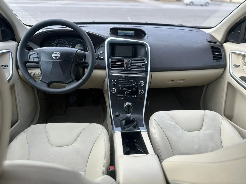 Volvo XC60 2.4D-4x4-163kc, снимка 8 - Автомобили и джипове - 49039120