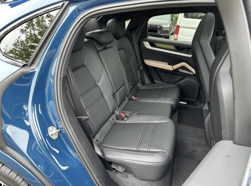Porsche Cayenne Coupe Sport Chrono/Въздушно/Дистроник/, снимка 13 - Автомобили и джипове - 52054972